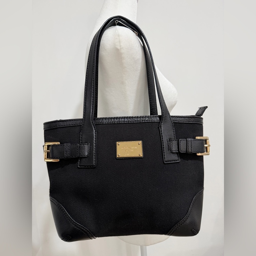 Michael Kors Black Shoulder Bag with Gold Details - Picture 6 of 15